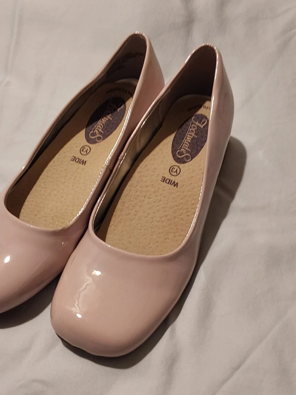 FootMates shiny patent